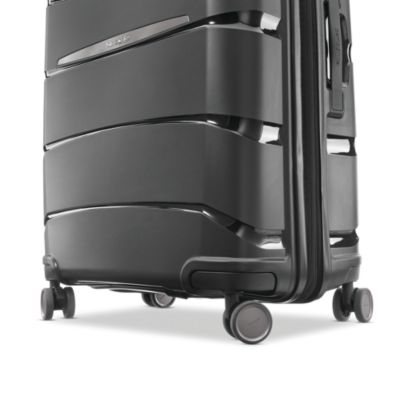Outline Pro Medium Spinner Suitcase