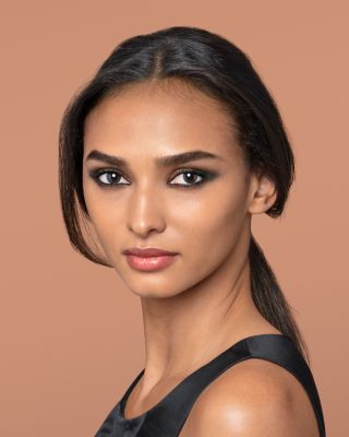 Kajal Brightening Eye Liner