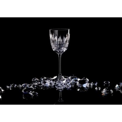 Lismore Diamond Essence 19 oz. Goblet 