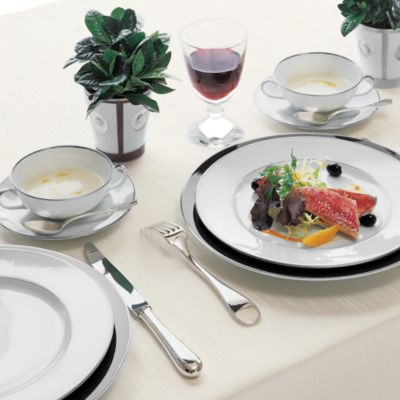 Cristal Dinnerware Collection