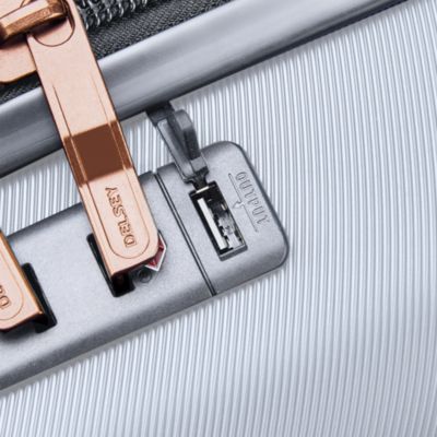 Cruise 3.0 Carry On Expandable Spinner Suitcase