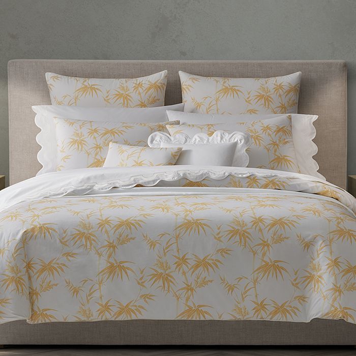Matouk Schumacher Dominique Fitted Sheet, California King In Lemon