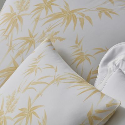 Dominique Bedding Collection