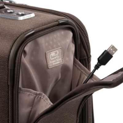 Platinum Elite 22" Expandable Carry On Rollaboard