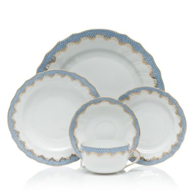 Fishscale Dinnerware