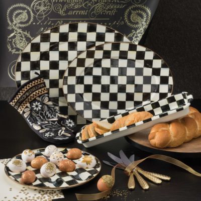 Courtly Check® Enamel Small Oval Platter