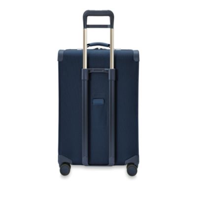 Baseline Medium Expandable Spinner Suitcase