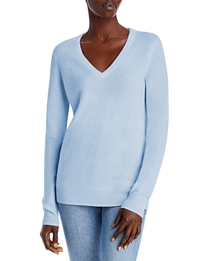 C By Bloomingdale's Cashmere C By Bloomingdale's V-neck Cashmere Sweater - 100% Exclusive In Crystal Blue