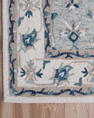 Hans Traditional Trailing Floral Medallion Area Rug, 60" x 93"