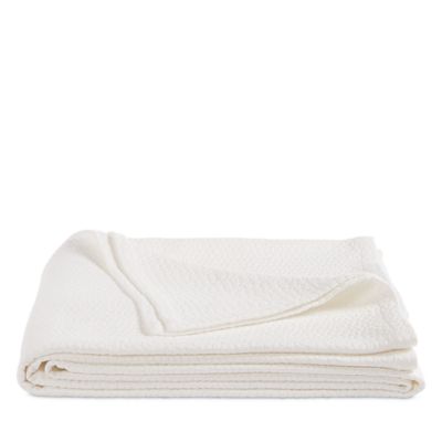 Signature Pebbled Matelass&eacute; Coverlet, King - Exclusive