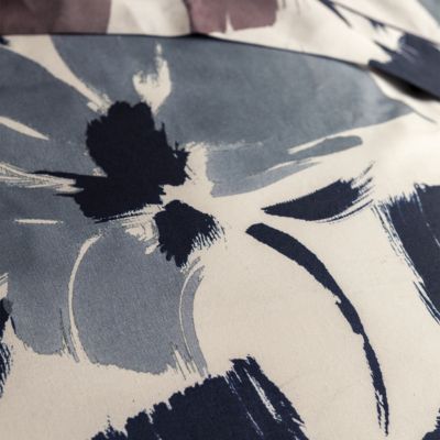 Face a Face Bedding Collection