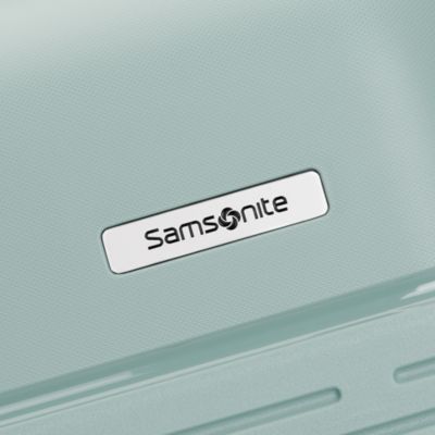 Elevation™ Plus Large Spinner Suitcase