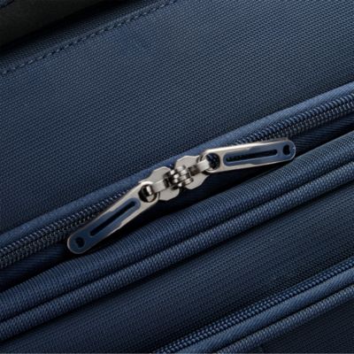 Helium DLX 22" Spinner Carry On Suitcase