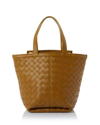 【使いやすい♪】BOTTEGA VENETA FLIP FLAP PATTERN BAG Bottega Veneta Small Flip Flap Intrecciato Leather Shoulder
