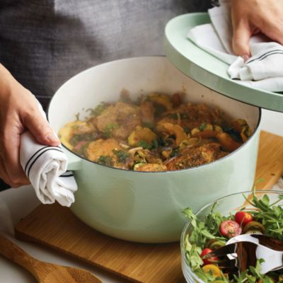 6 Qt Cast Iron Covered Dutch Oven