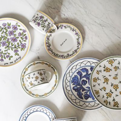 H. Daisy Chain Dinnerware Collection