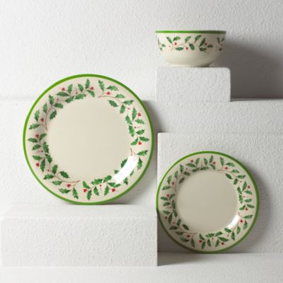 Holiday 4 Piece Melamine Dinner Plate Set