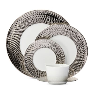 Twist Dinnerware Collection