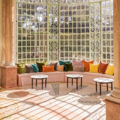 Divan Decorative Pillow, 18"x18"