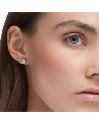 Stilla Stud Earrings