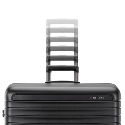 Framelock Max Large Spinner Suitcase