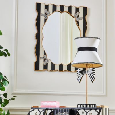 Pretty As a Bow Table Lamp