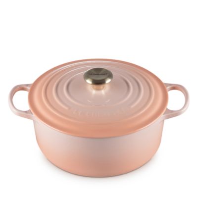 7.25-Quart Signature Round Dutch Oven