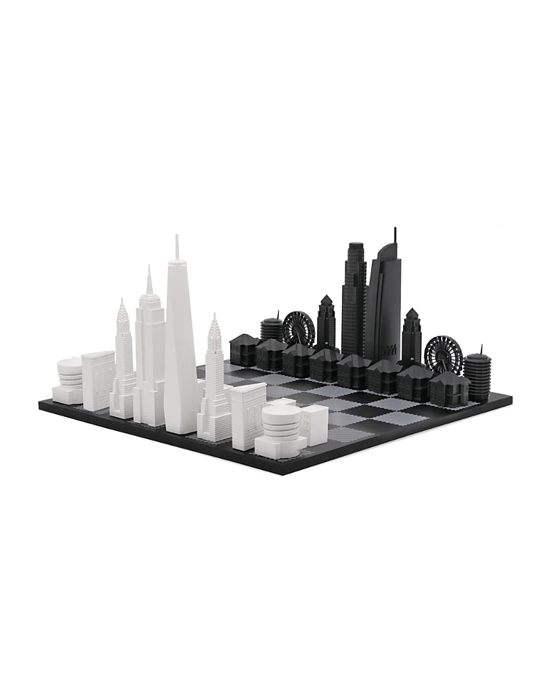 SKYLINE CHESS CHESS SET ACRYLIC NEW YORK VS LOS ANGELES WITH WOOD HATCH BOARD