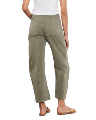 Brylie Curved Knee Pants 