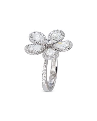 18K White Gold Classic Flower Ring with Diamonds, 2.81 tcw