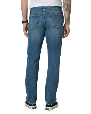 The Classic Straight Fit Jeans in Stephen