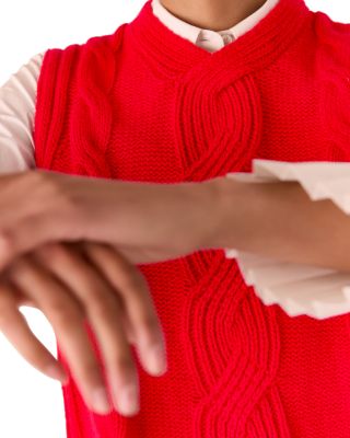 Cable Knit Sleeveless Sweater