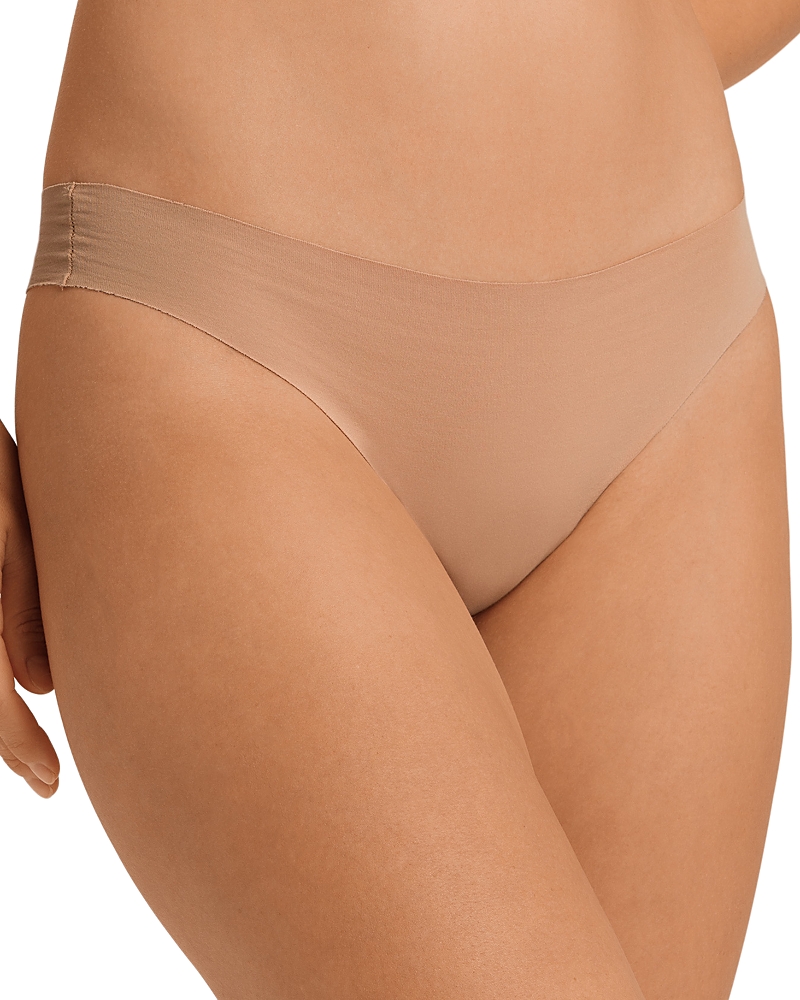 Hanro Invisible Cotton Thong Underwear In Beige