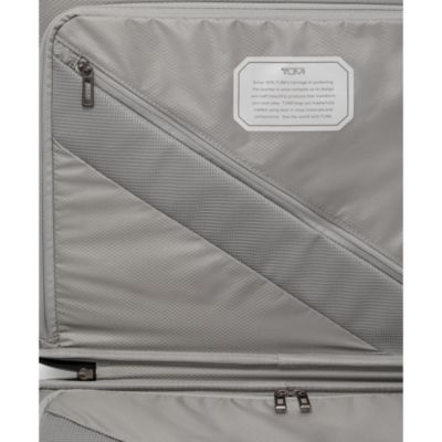 19 Degree Lightweight International Carry On Bag