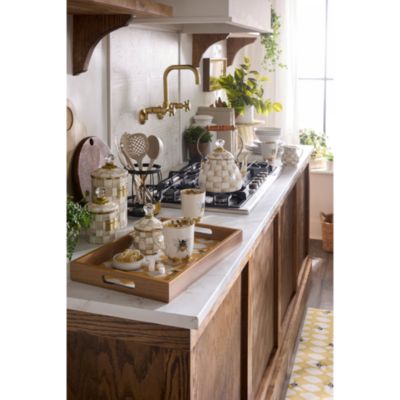 Queen Bee Dinnerware Collection