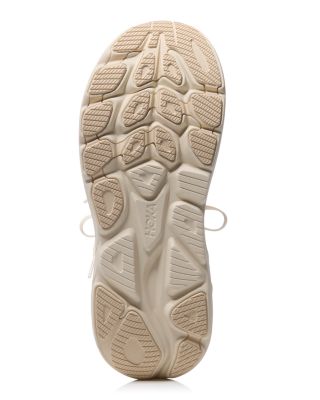 Women&#39;s Clifton 10 Wide Running Sneakers in Vanilla