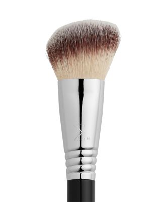 F43 Soft Angled Cheek Brush