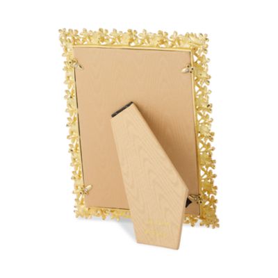 Daphne Frame, 5" x 7"