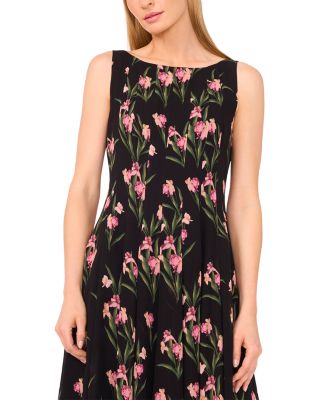 Sleeveless Pleated Boat Neck Maxi Dress