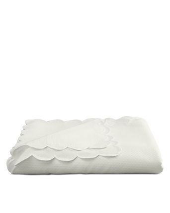 1350 Savannah Gardens Oblong Tablecloth, 68" x 162"
