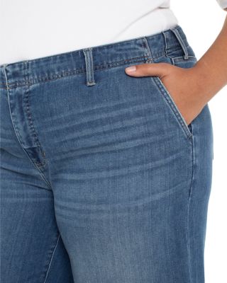 Weekender High Rise Wide Leg Jeans in Walnut Creek