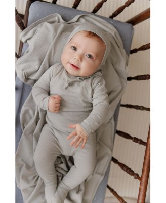  Unisex Heart and Star Button Pointelle Collection - Footie + Bonnet - Baby