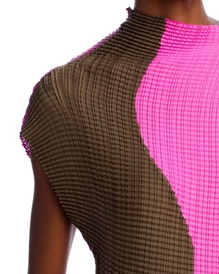 Abstract Tint Pleated Top