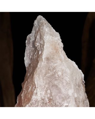 Le Vestiaire des Parfums 37 Rue de Bellechasse Candle 7.76 oz.