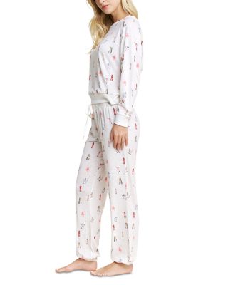 Star Seeker Lounge Set in Ivory Ski Girls