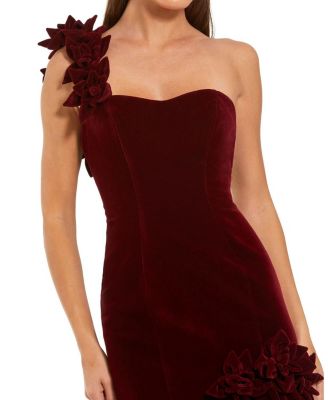  One Shoulder Velvet Trumpet Gown With Flowers