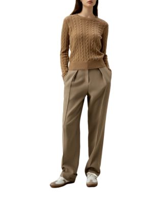  Classic Cable Knit Sweater with Ribbed Edges