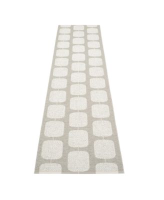  Sten Rug, 27" X 117"