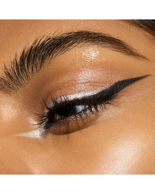 Metallic Eye Shadow
