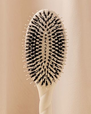 N.03 The Large Essential Softness Gentle Scalp Care Hair Brush - Creamy White